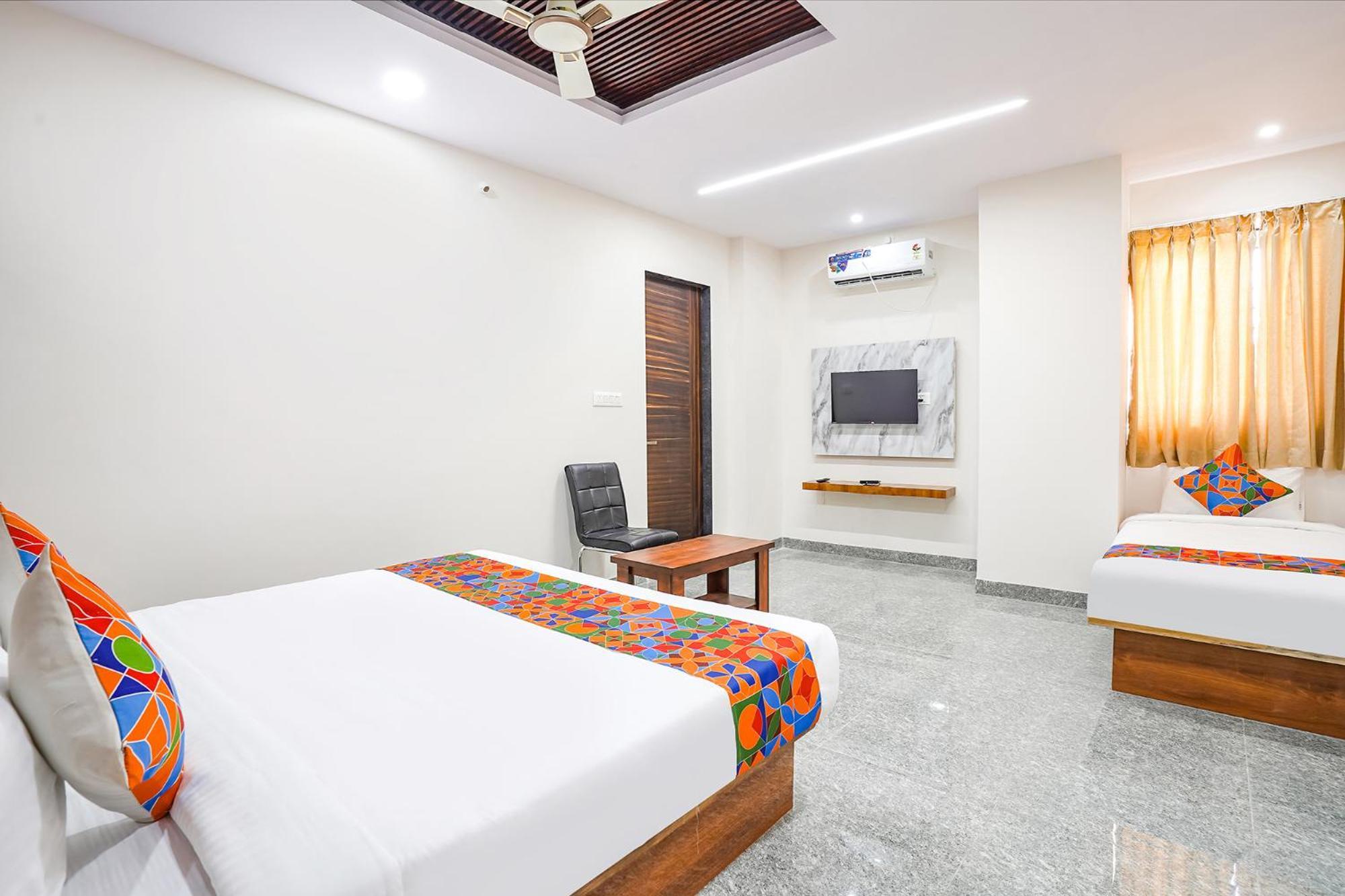 Fabhotel Platinum Palace - Nr Magadi Main Road Bangalore Buitenkant foto