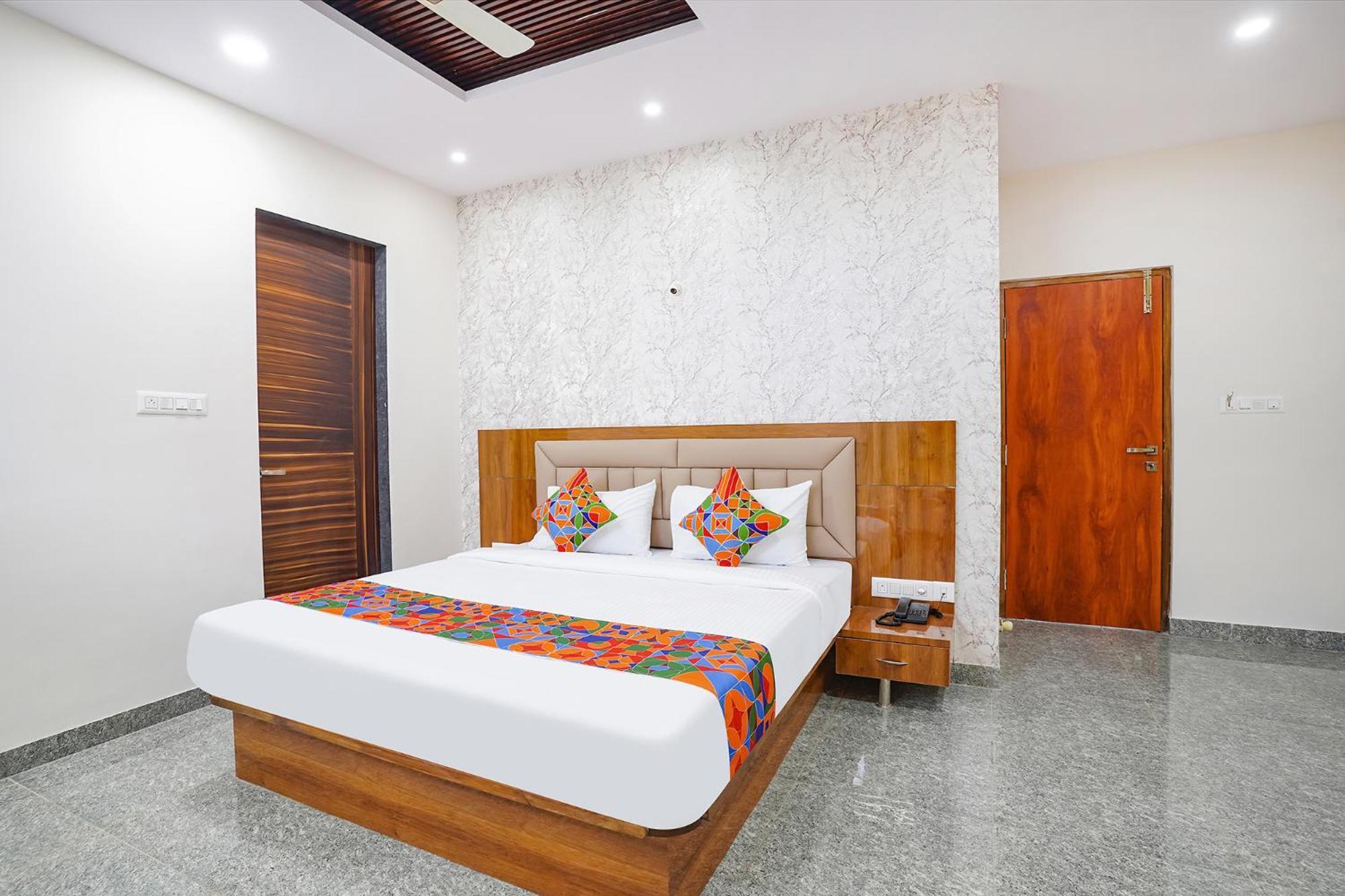 Fabhotel Platinum Palace - Nr Magadi Main Road Bangalore Buitenkant foto