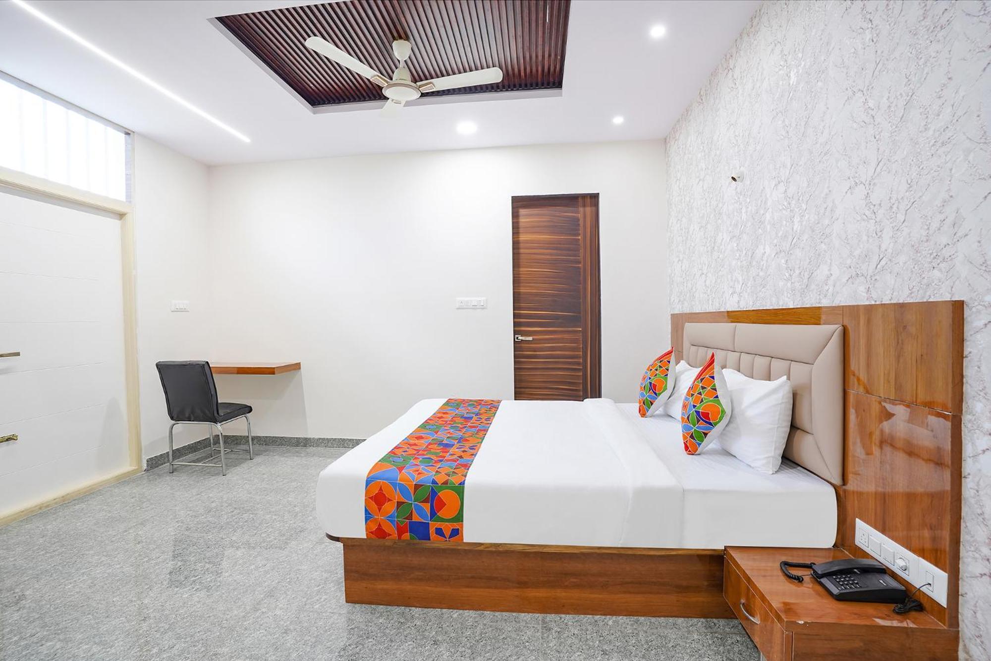 Fabhotel Platinum Palace - Nr Magadi Main Road Bangalore Buitenkant foto