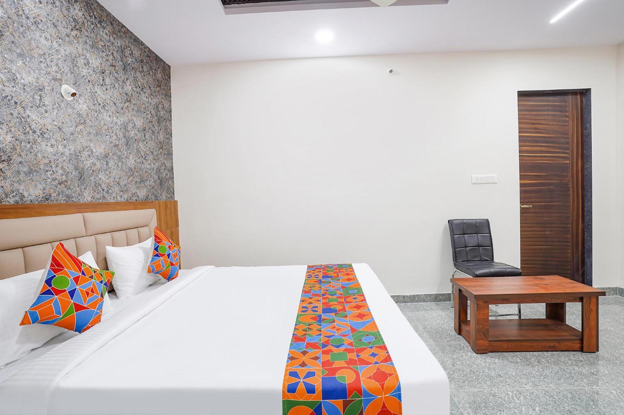 Fabhotel Platinum Palace - Nr Magadi Main Road Bangalore Buitenkant foto