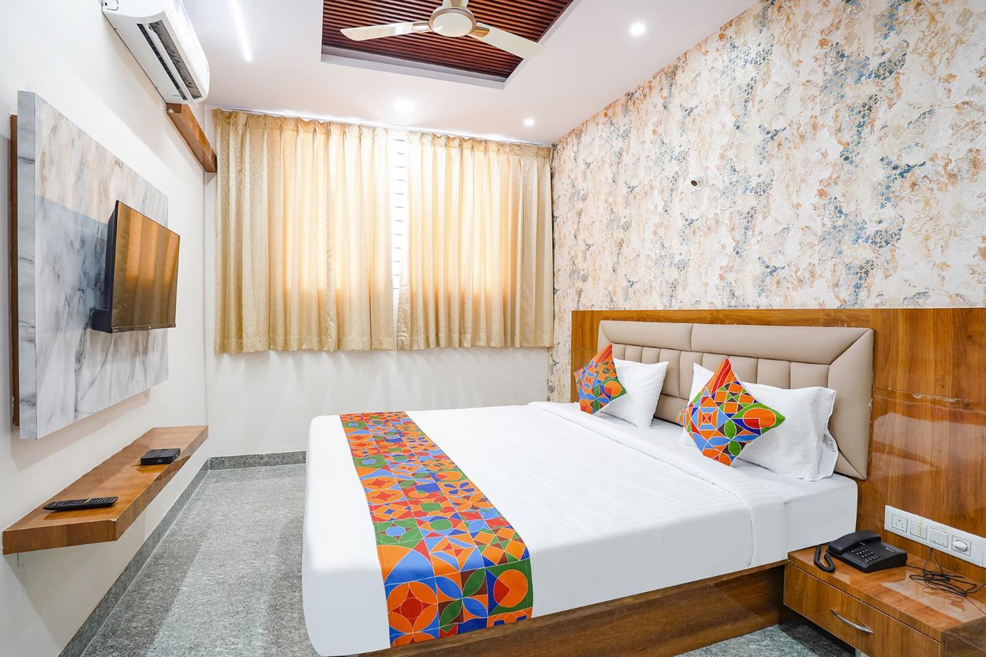 Fabhotel Platinum Palace - Nr Magadi Main Road Bangalore Buitenkant foto