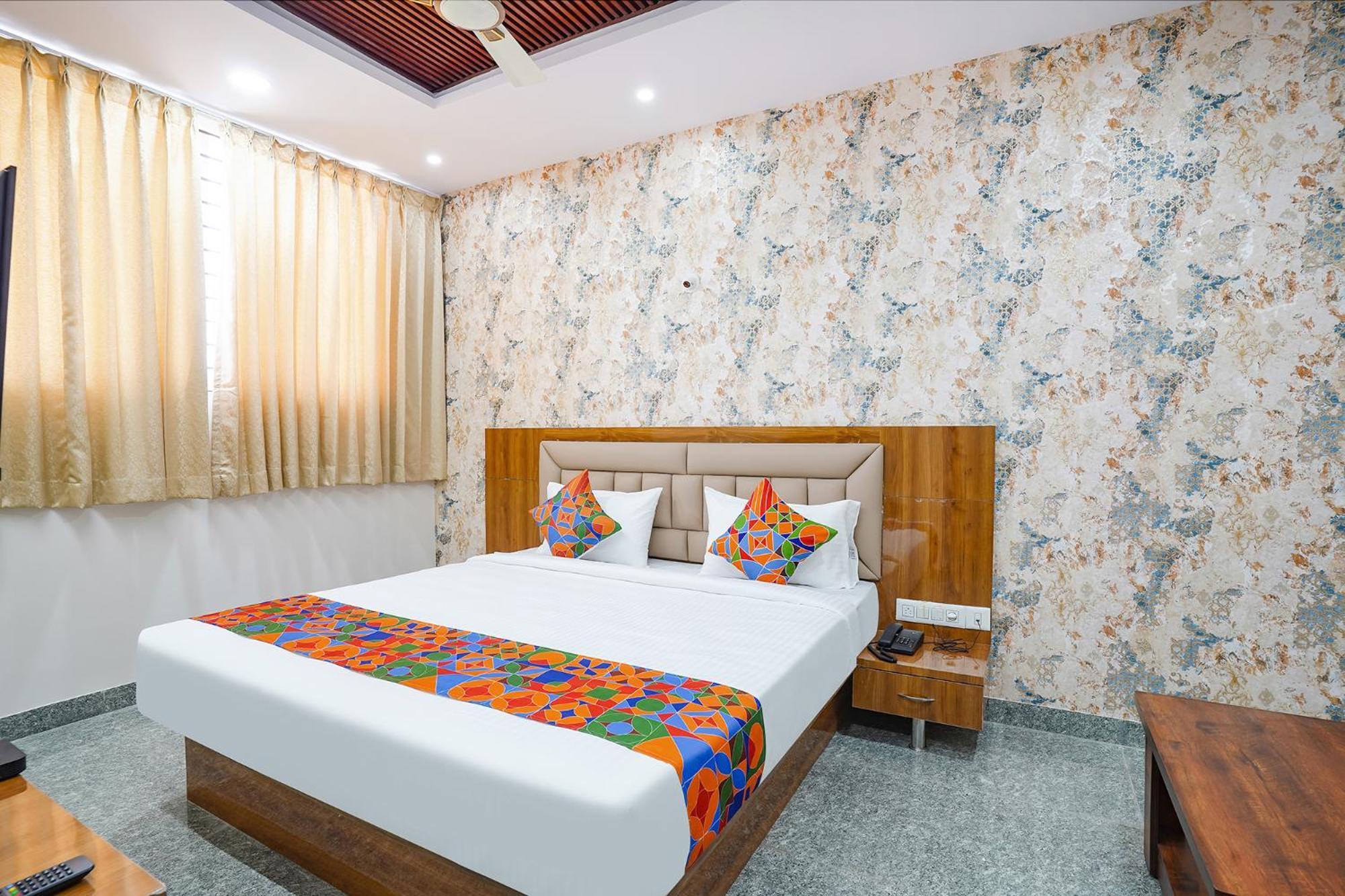 Fabhotel Platinum Palace - Nr Magadi Main Road Bangalore Buitenkant foto