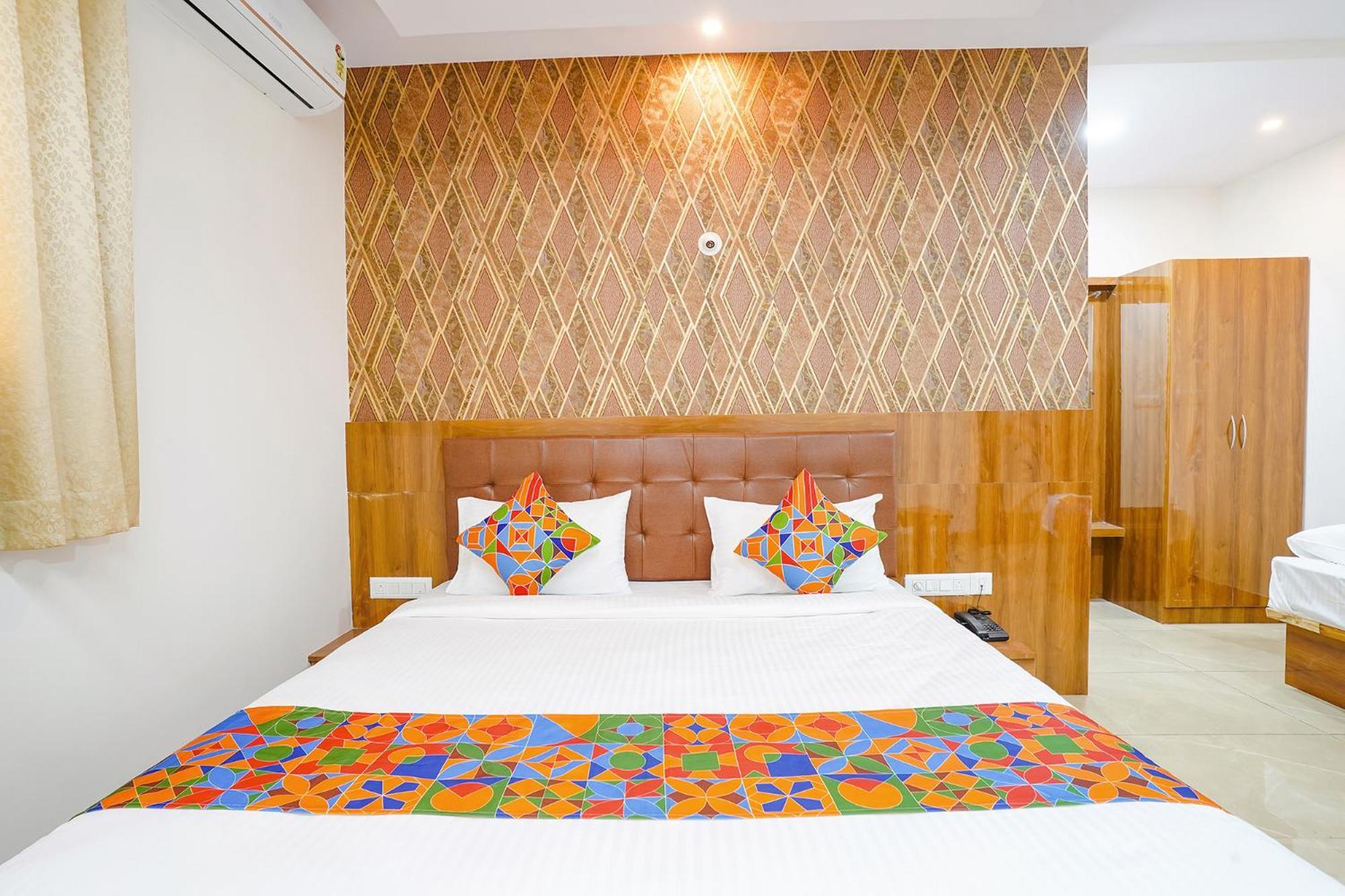 Fabhotel Platinum Palace - Nr Magadi Main Road Bangalore Buitenkant foto
