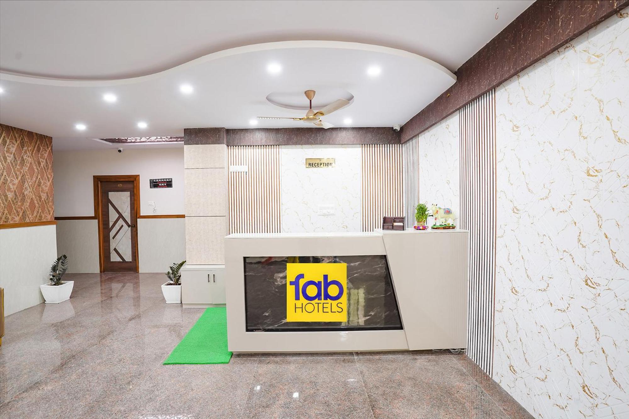Fabhotel Platinum Palace - Nr Magadi Main Road Bangalore Buitenkant foto