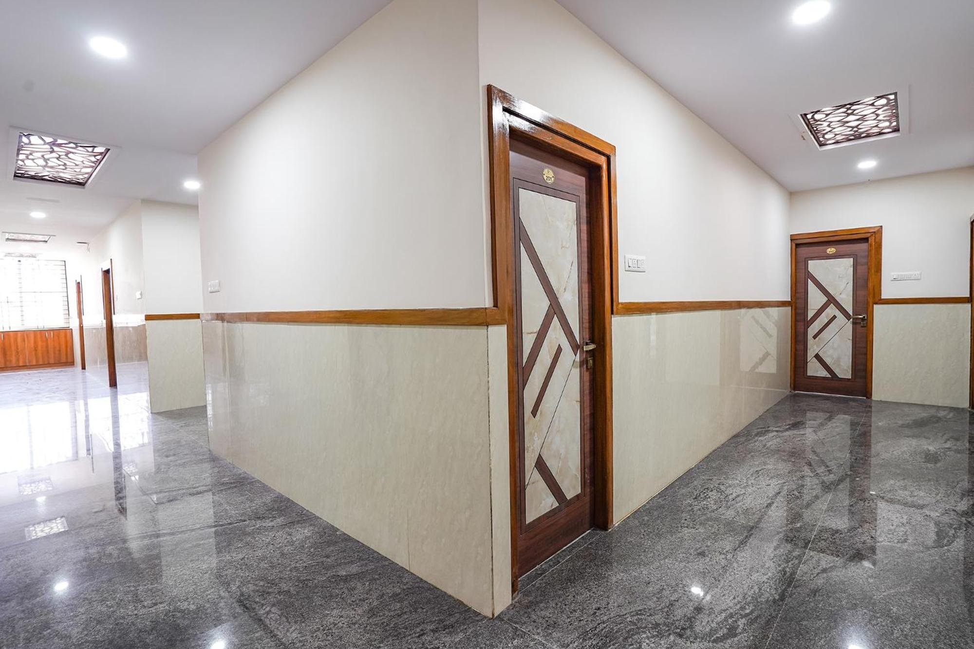 Fabhotel Platinum Palace - Nr Magadi Main Road Bangalore Buitenkant foto