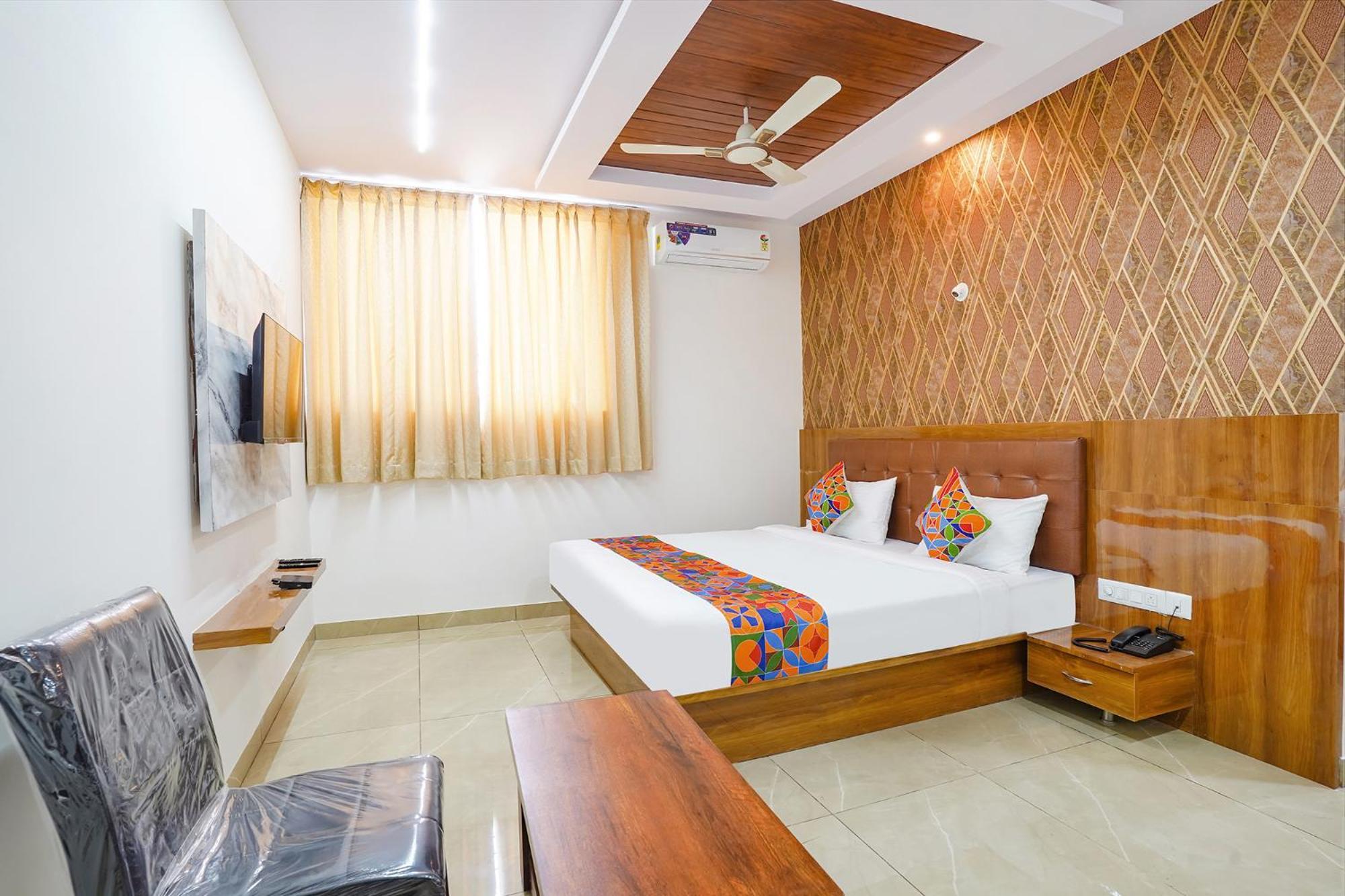 Fabhotel Platinum Palace - Nr Magadi Main Road Bangalore Buitenkant foto