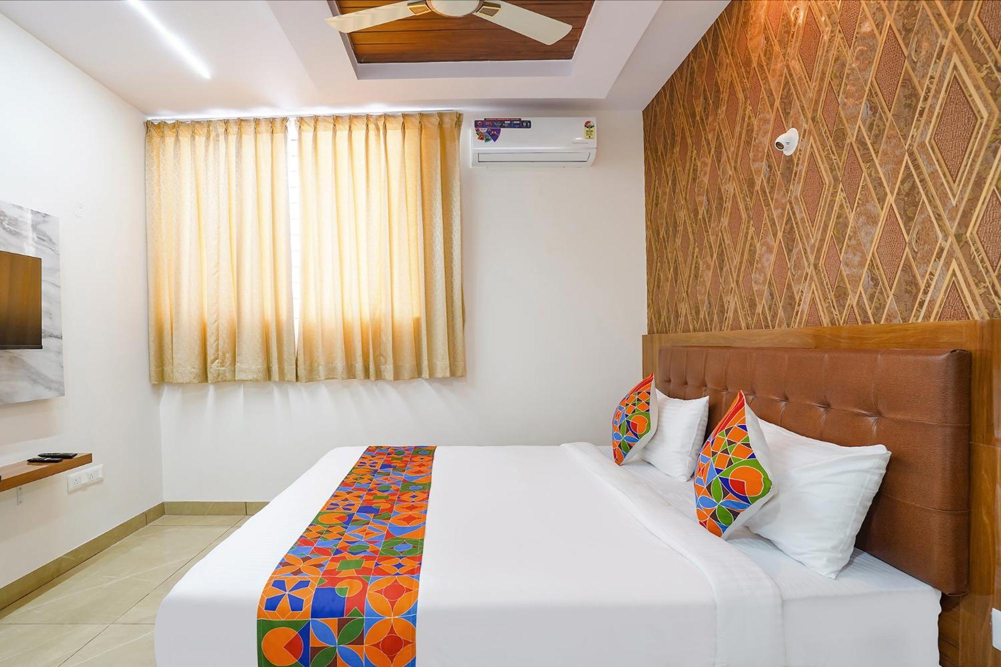 Fabhotel Platinum Palace - Nr Magadi Main Road Bangalore Buitenkant foto